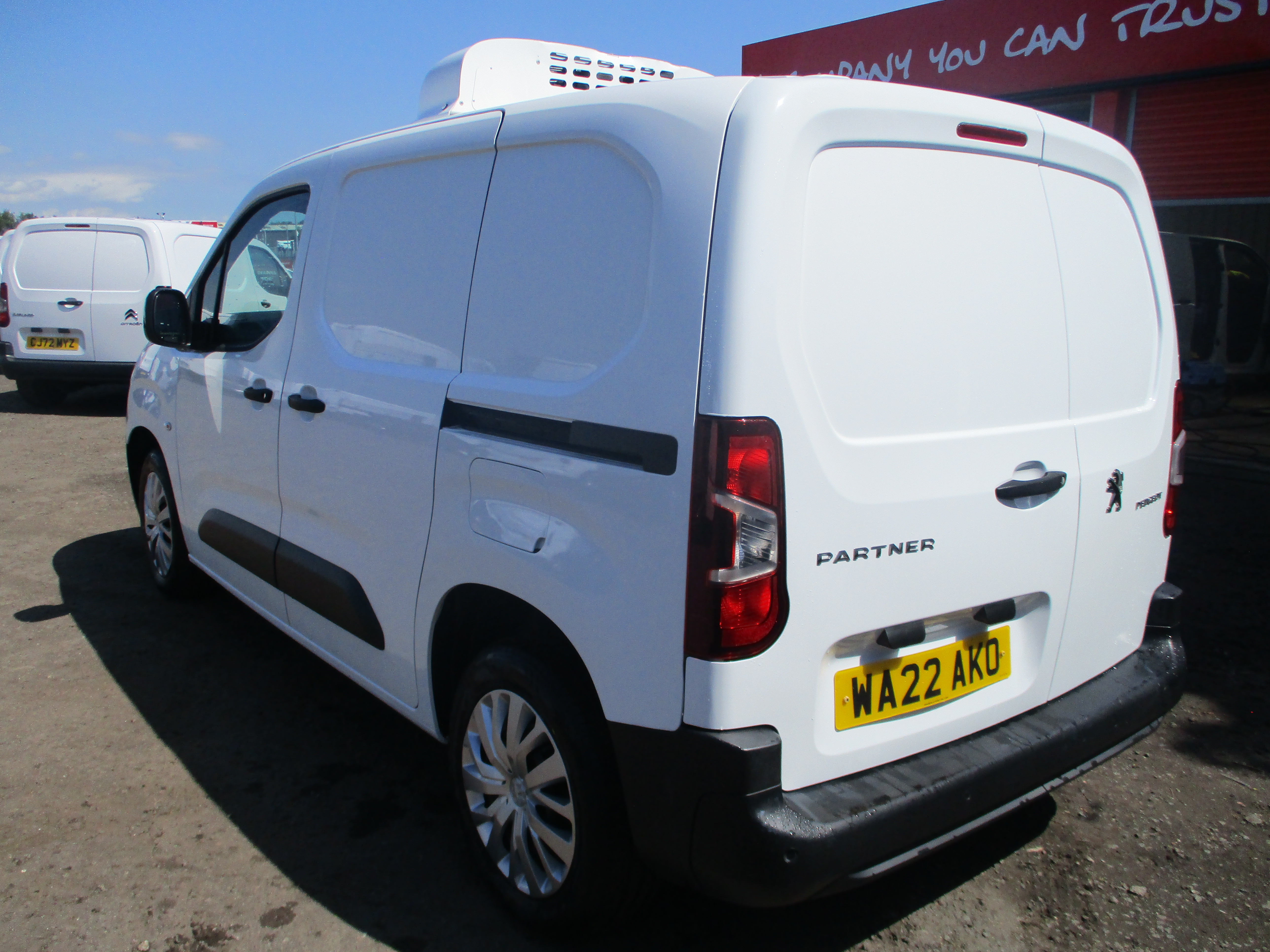 Peugeot Partner 1000kg 1.5 BlueHDi 100PS Professional Pro FRIDGE VAN