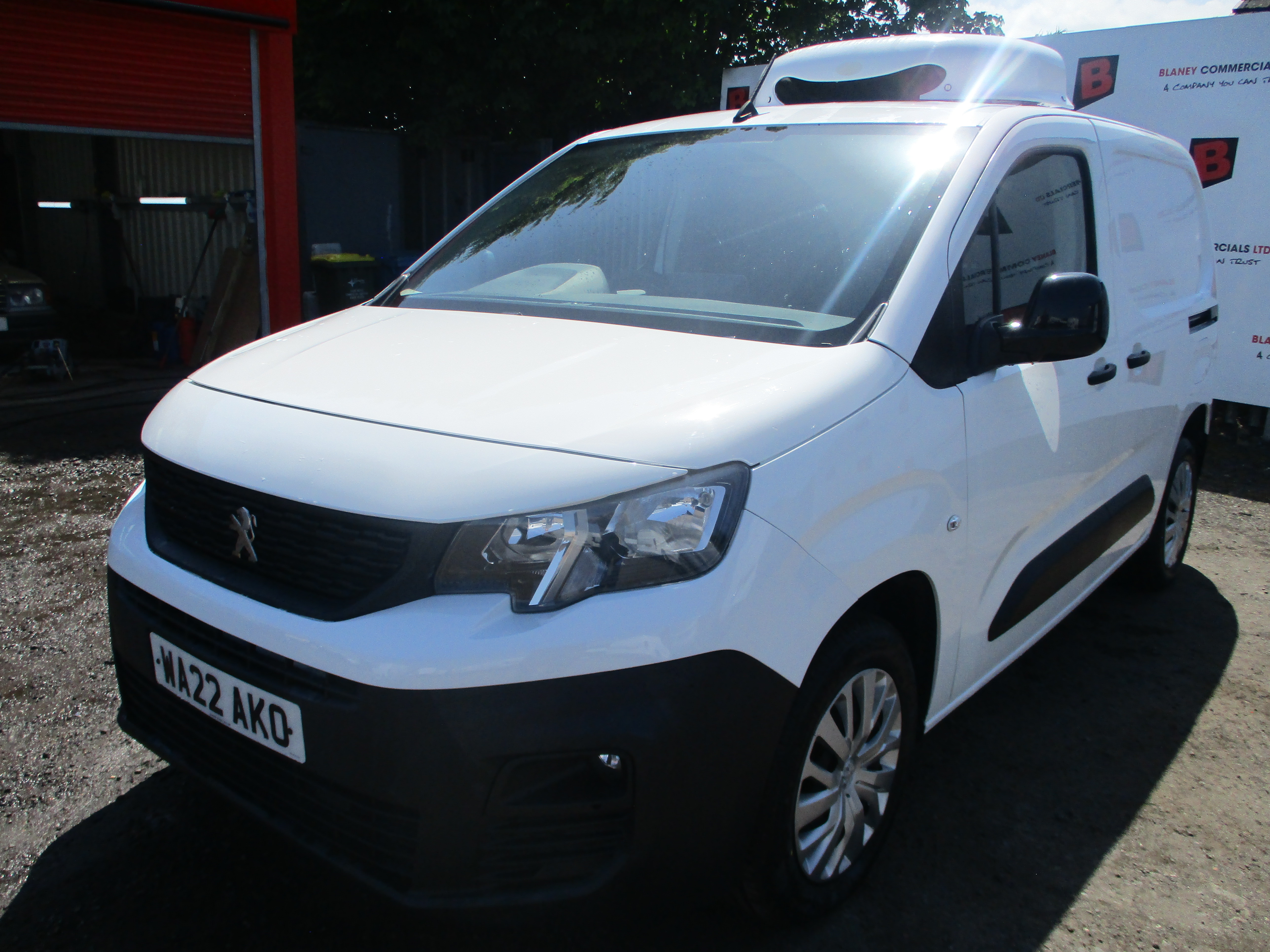 Peugeot Partner 1000kg 1.5 BlueHDi 100PS Professional Pro FRIDGE VAN