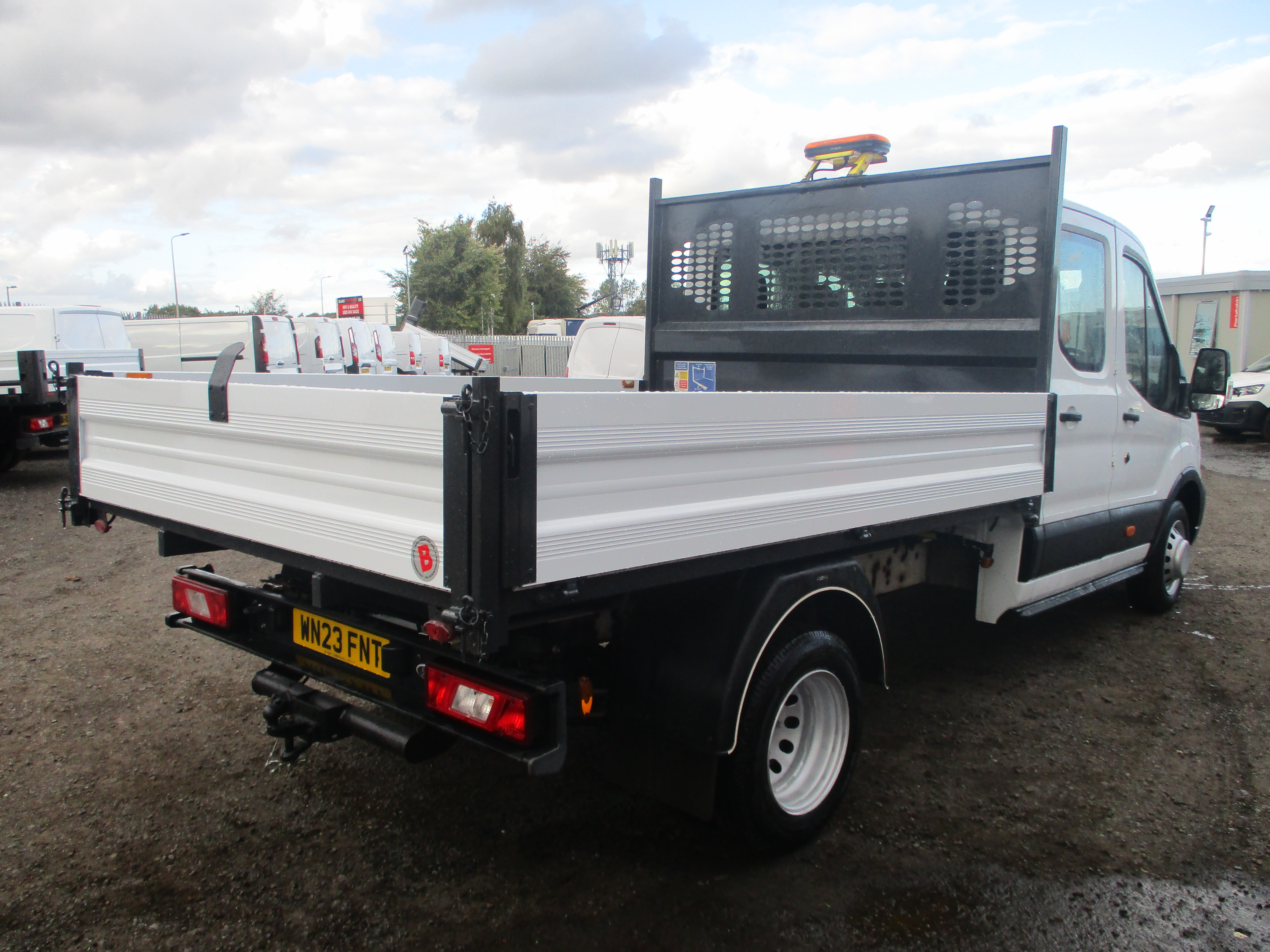 Ford Transit 350 2.0 EcoBlue 130PS L3 RWD DRW Double Cab Tipper (STILL IN FORD WARRANTY TILL 2026)
