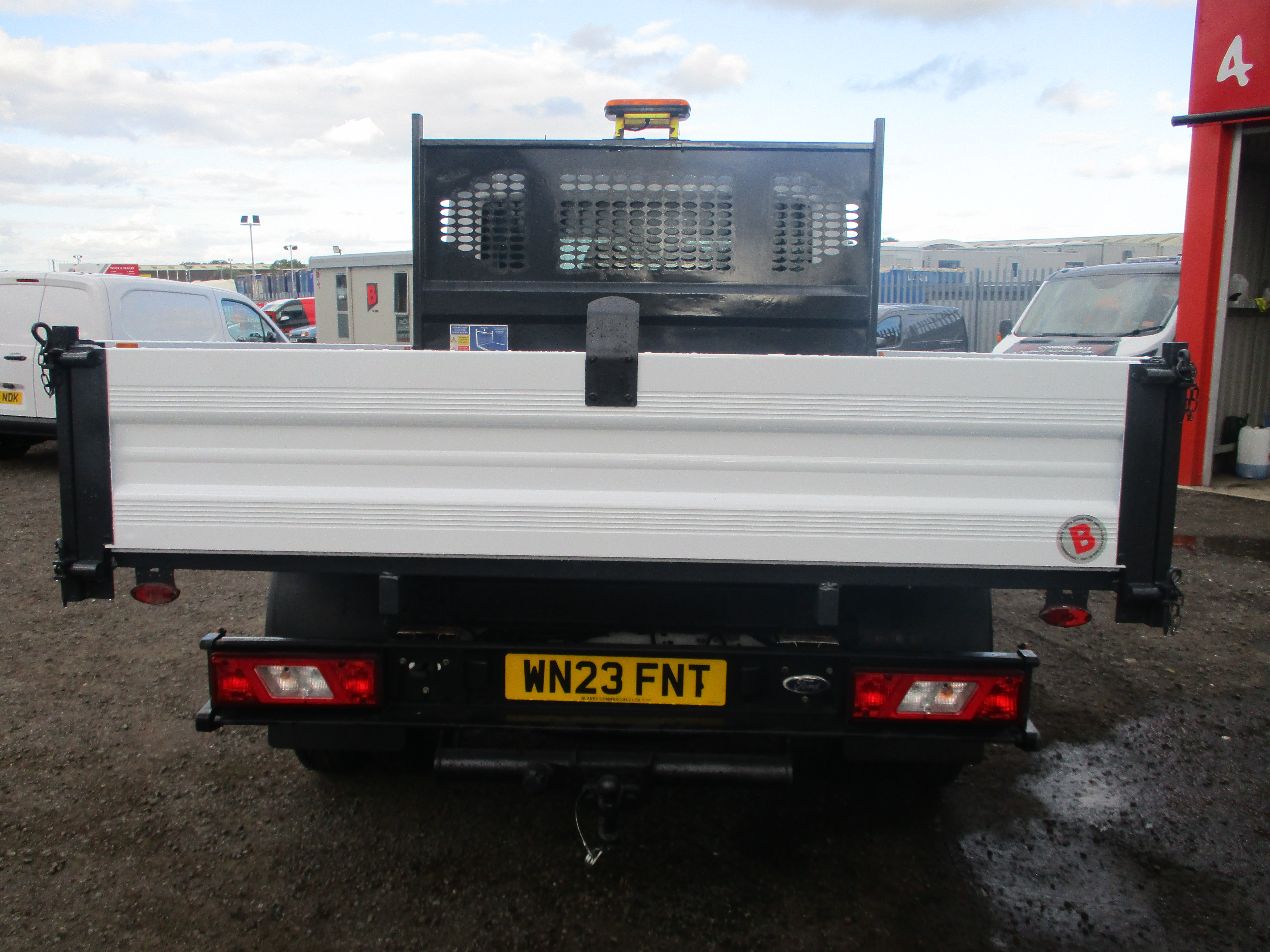 Ford Transit 350 2.0 EcoBlue 130PS L3 RWD DRW Double Cab Tipper (STILL IN FORD WARRANTY TILL 2026)