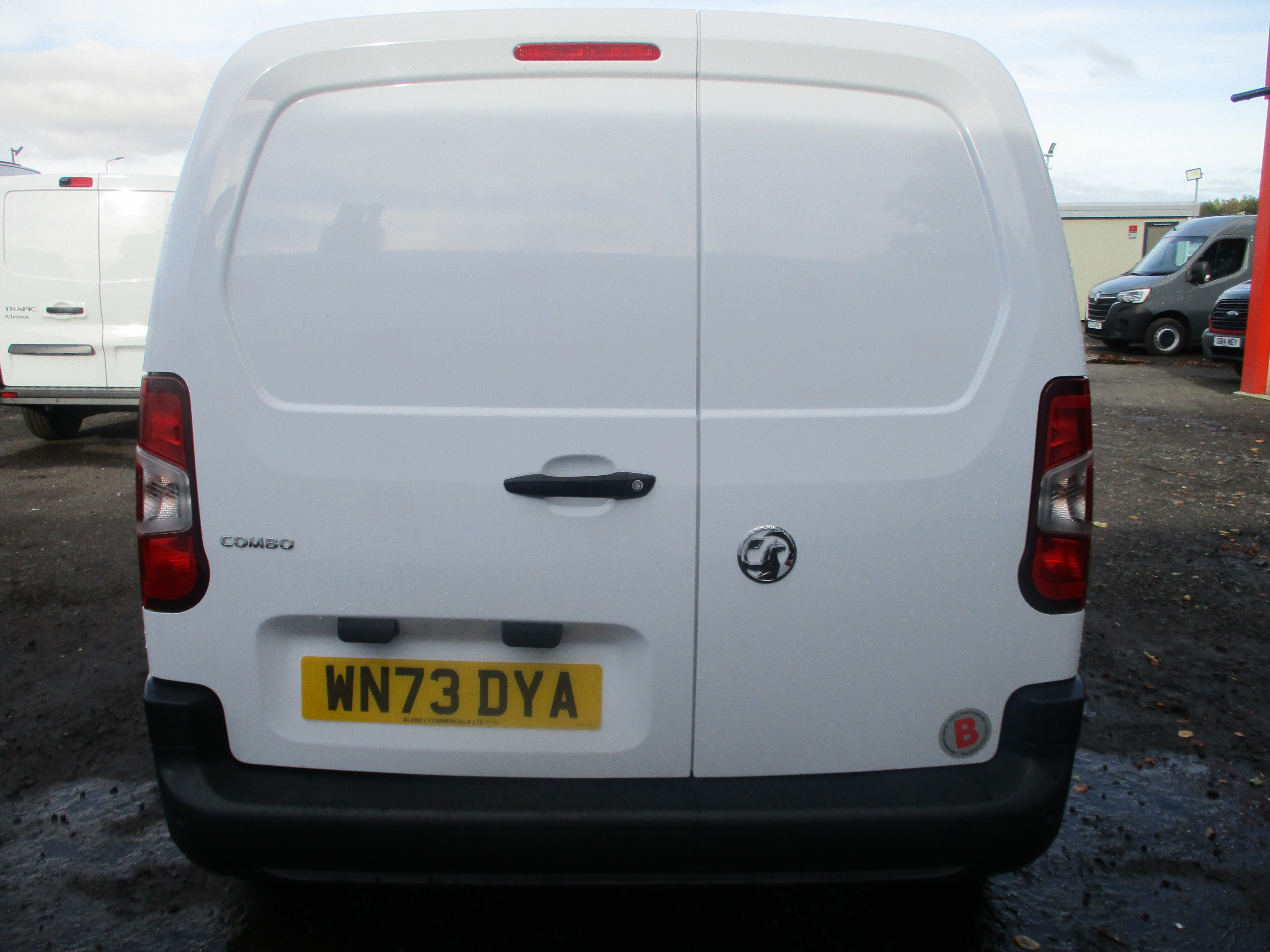 Vauxhall Combo Cargo 1.5TD 100PS 2300 Prime Van with AIR CON (Covered only 18,000 Miles from New)