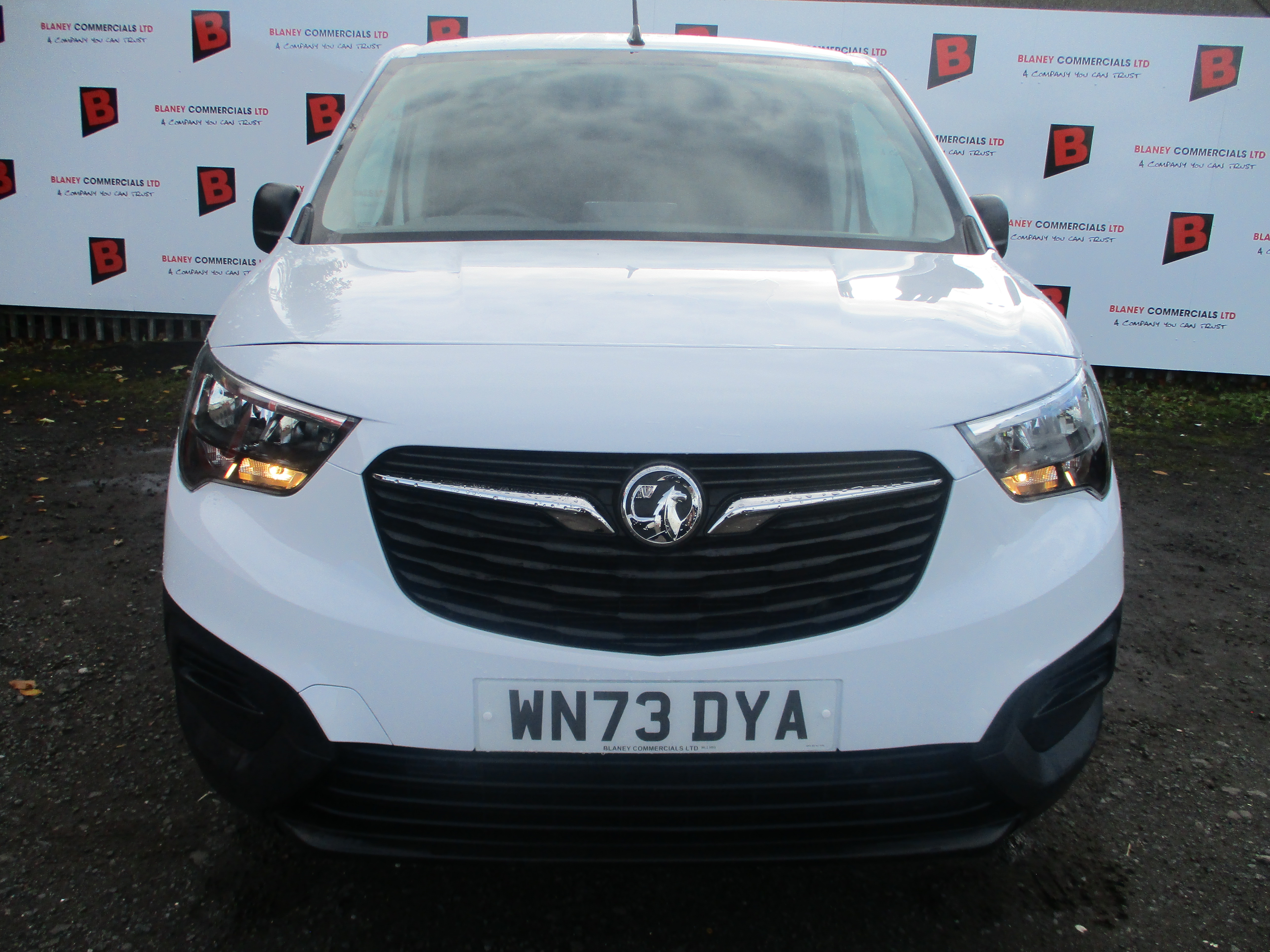 Vauxhall Combo Cargo 1.5TD 100PS 2300 Prime Van with AIR CON (Covered only 18,000 Miles from New)