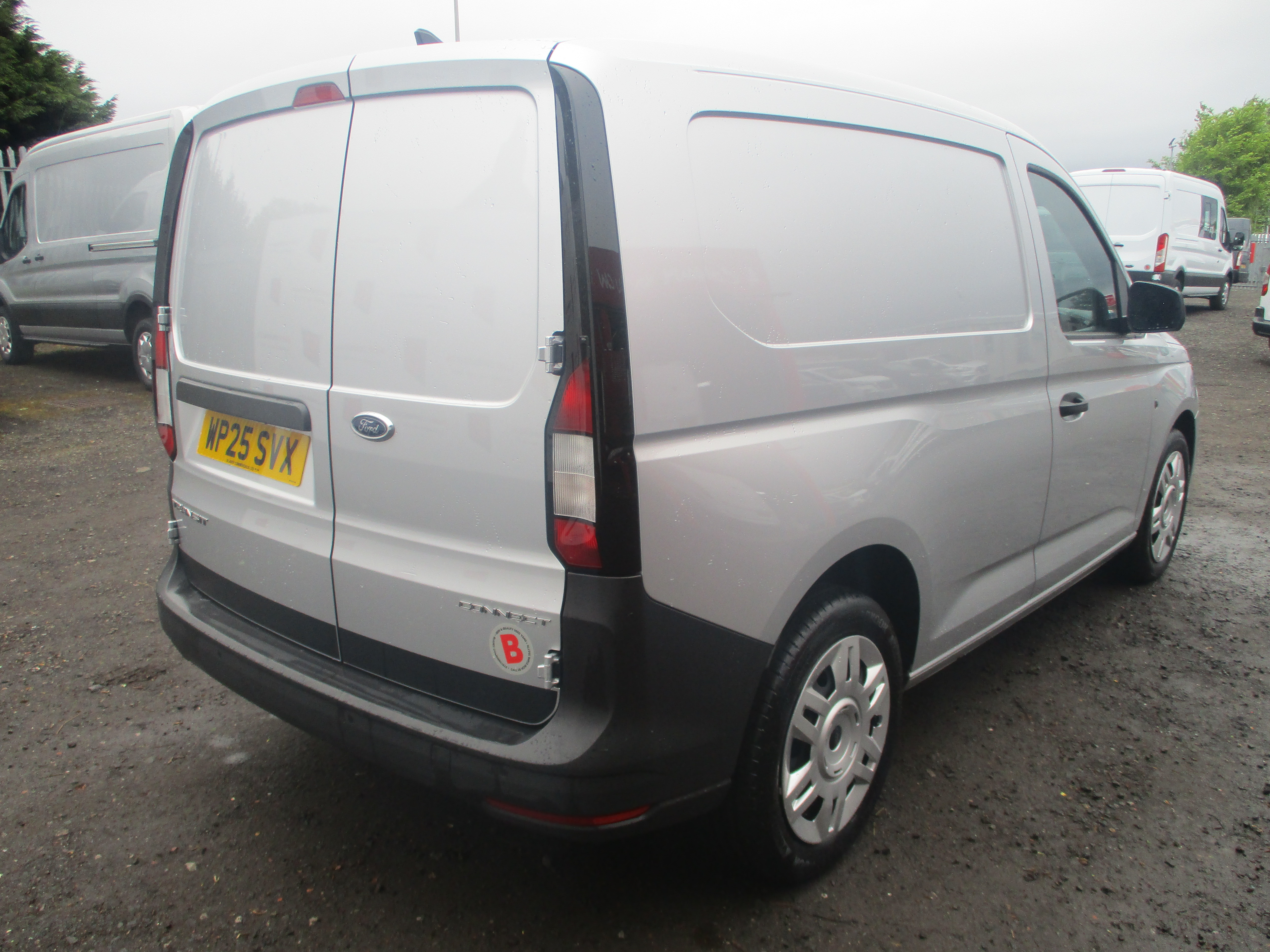Ford Connect 220 L1 2.0 EcoBlue 102PS Trend Van (STUNNING WITH NICE SPEC)