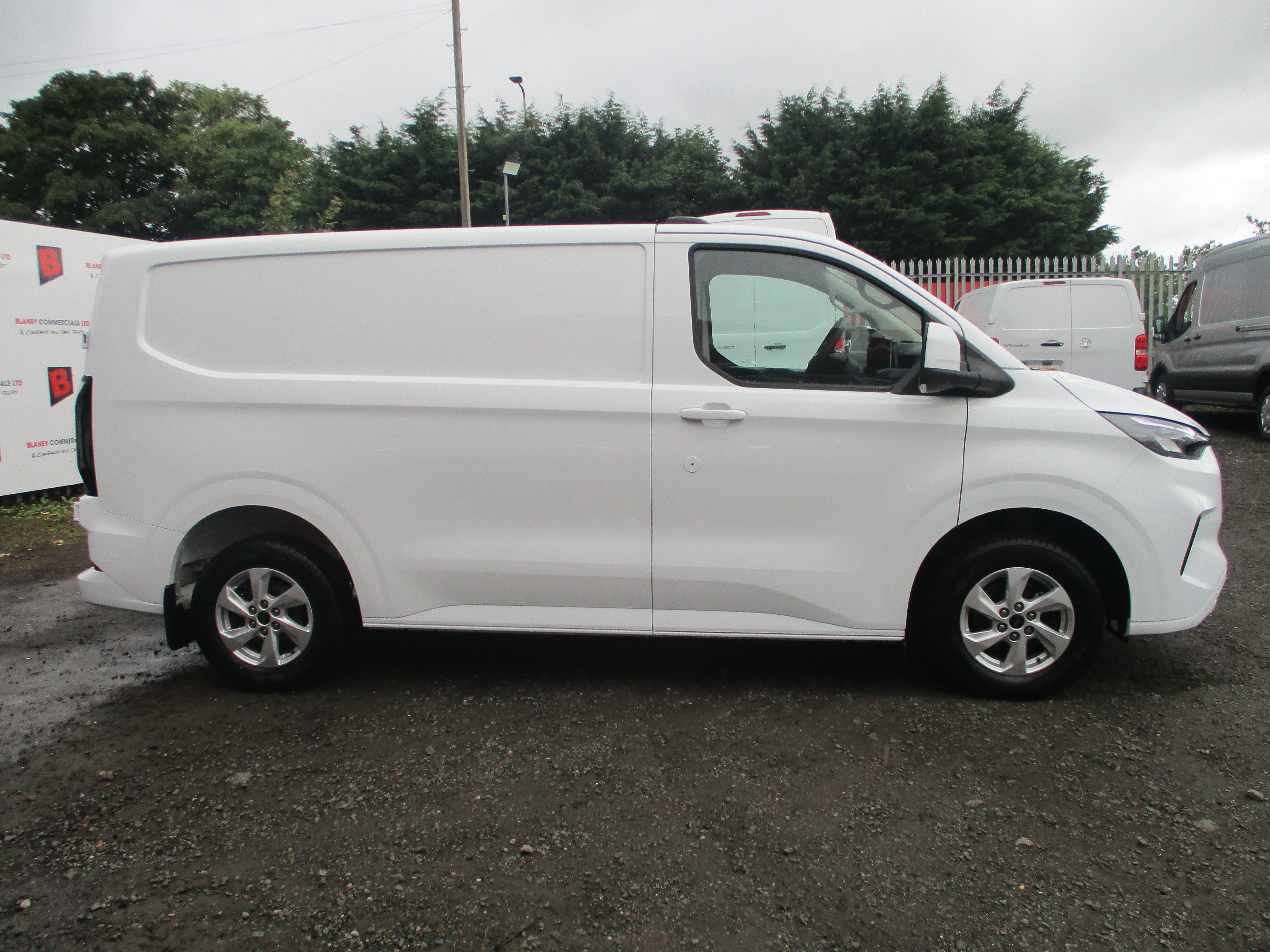 Ford Custom 300 L1H1 2.0 EcoBlue 136PS Limited Van (ONE OWNER FROM NEW)