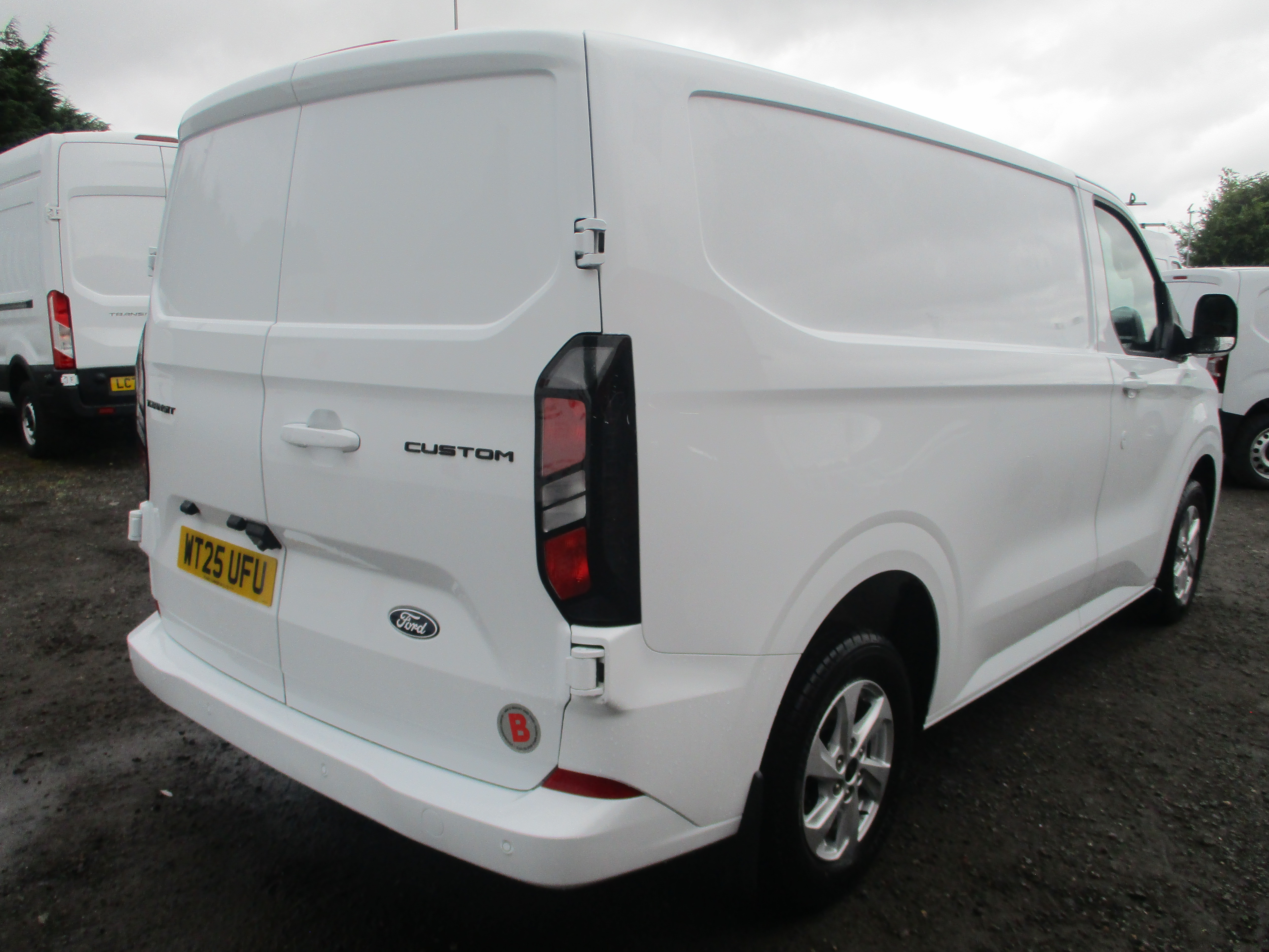 Ford Custom 300 L1H1 2.0 EcoBlue 136PS Limited Van (ONE OWNER FROM NEW)