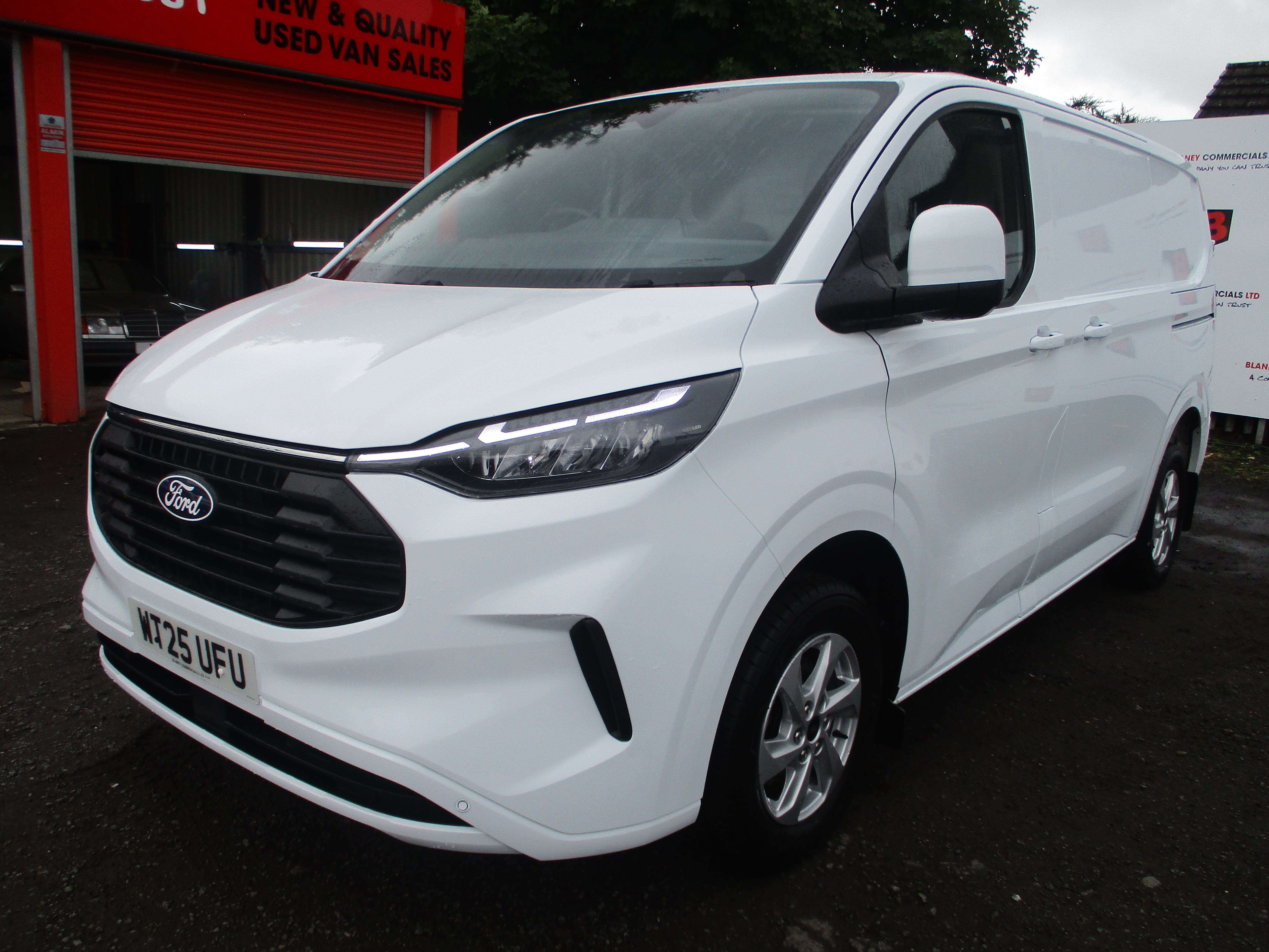 Ford Custom 300 L1H1 2.0 EcoBlue 136PS Limited Van (ONE OWNER FROM NEW)