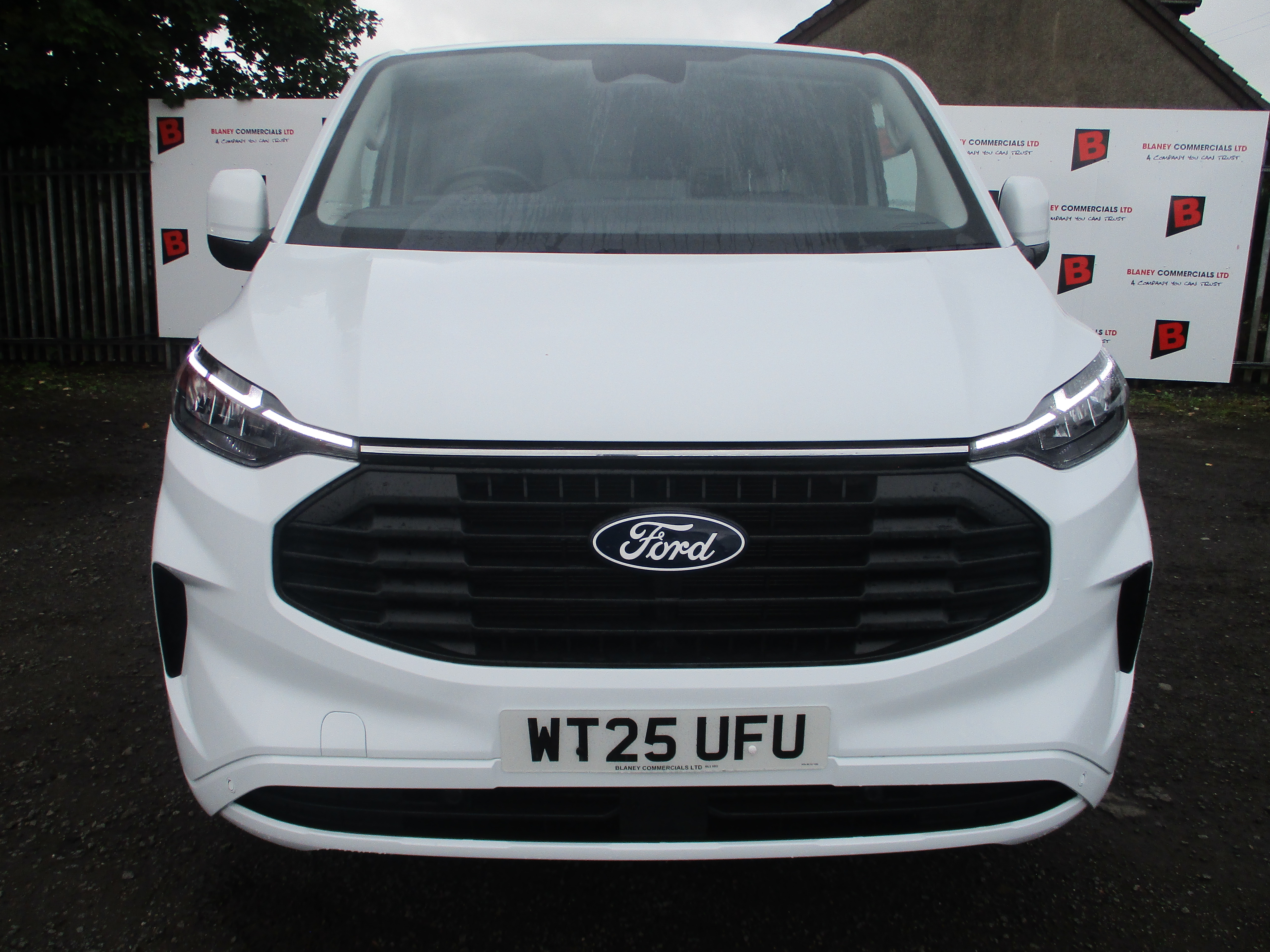 Ford Custom 300 L1H1 2.0 EcoBlue 136PS Limited Van (ONE OWNER FROM NEW)