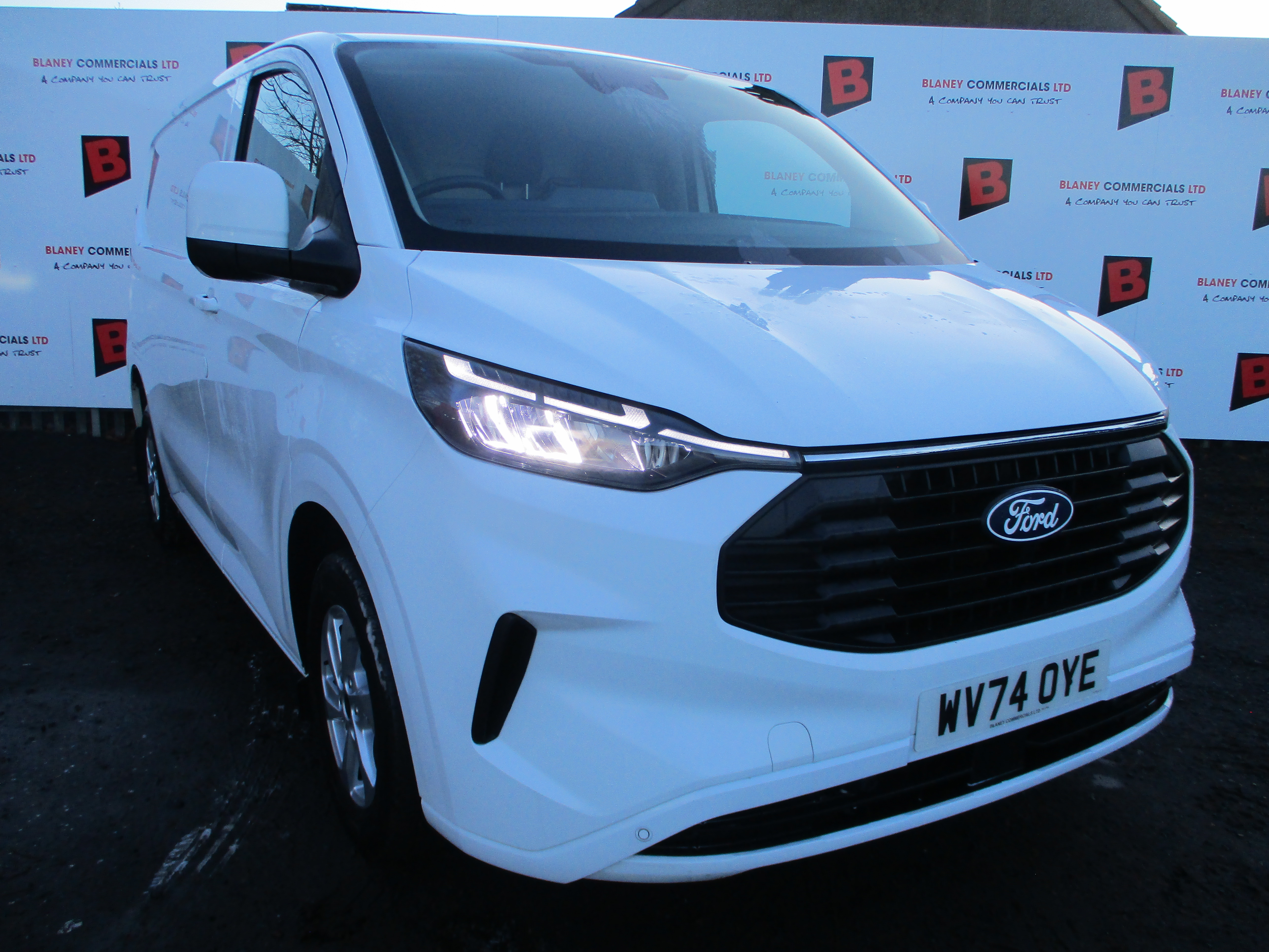 Ford Custom 300 L1H1 2.0 EcoBlue 136PS Limited (IMMACULATE VAN READY TO GO !)