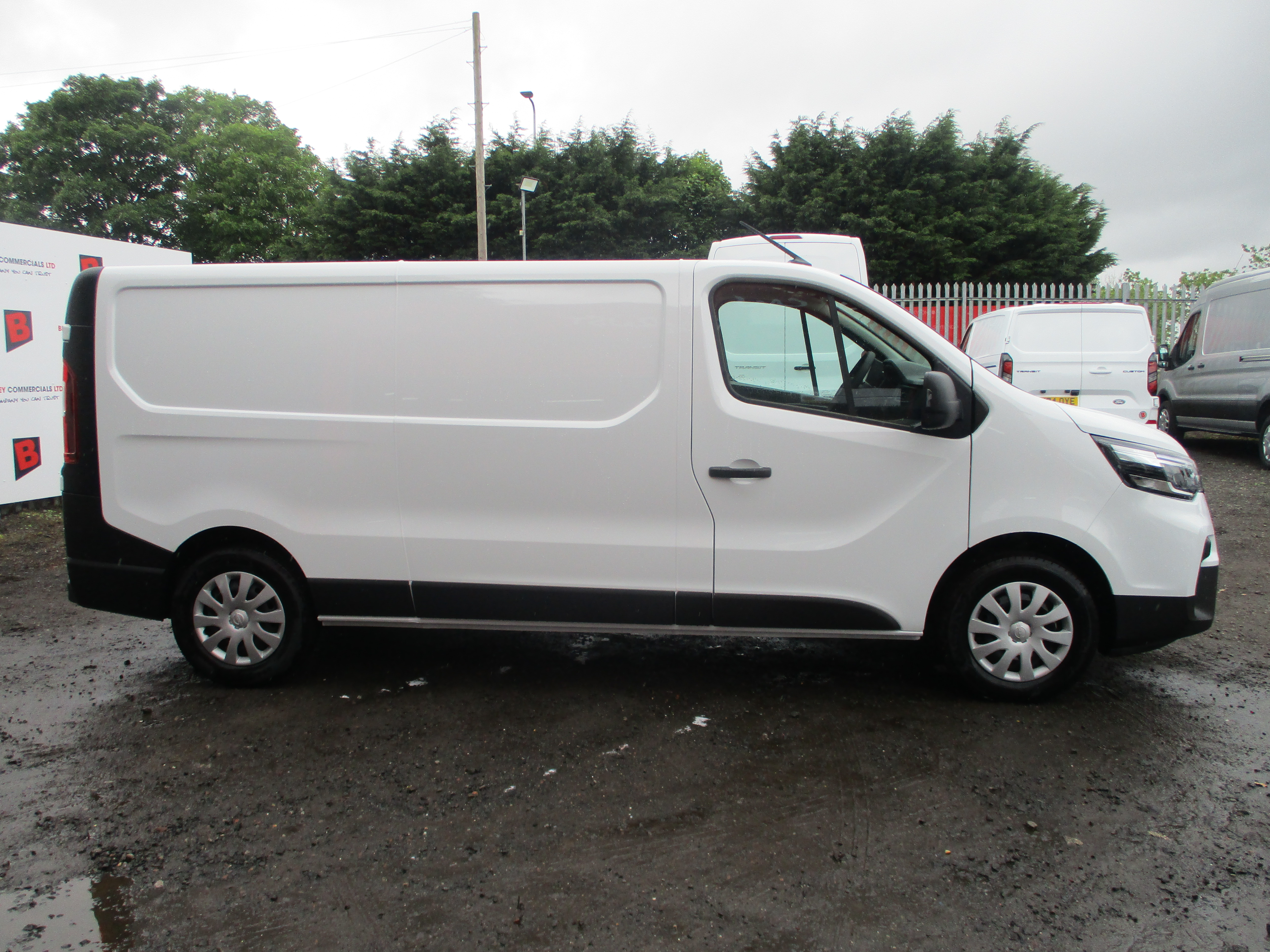 Nissan Primaster L2 LWB 2.0 dCi 110PS Acenta Van (5 YEAR WARRANTY !!)