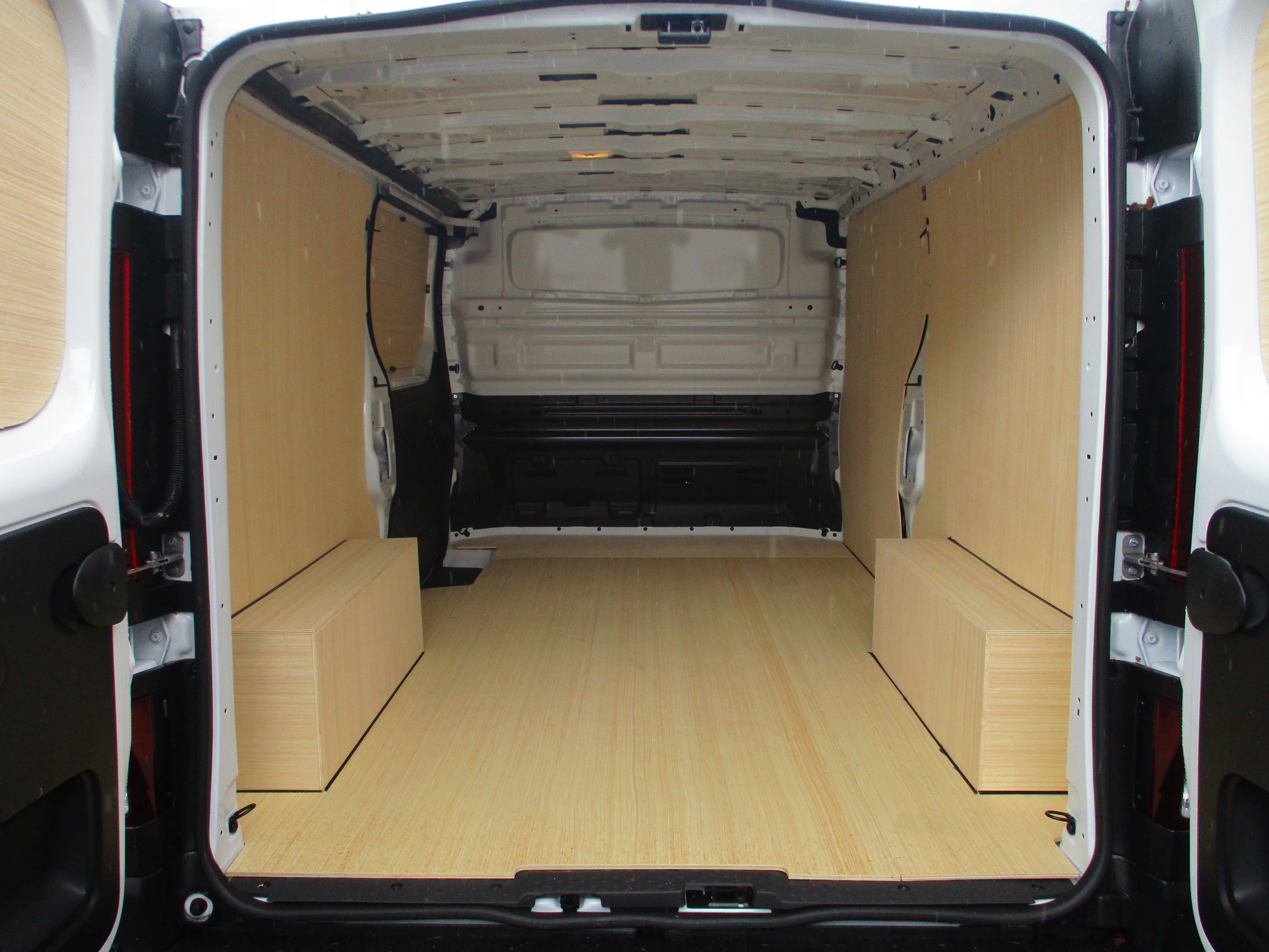 Nissan Primaster L2 LWB 2.0 dCi 110PS Acenta Van (5 YEAR WARRANTY !!)