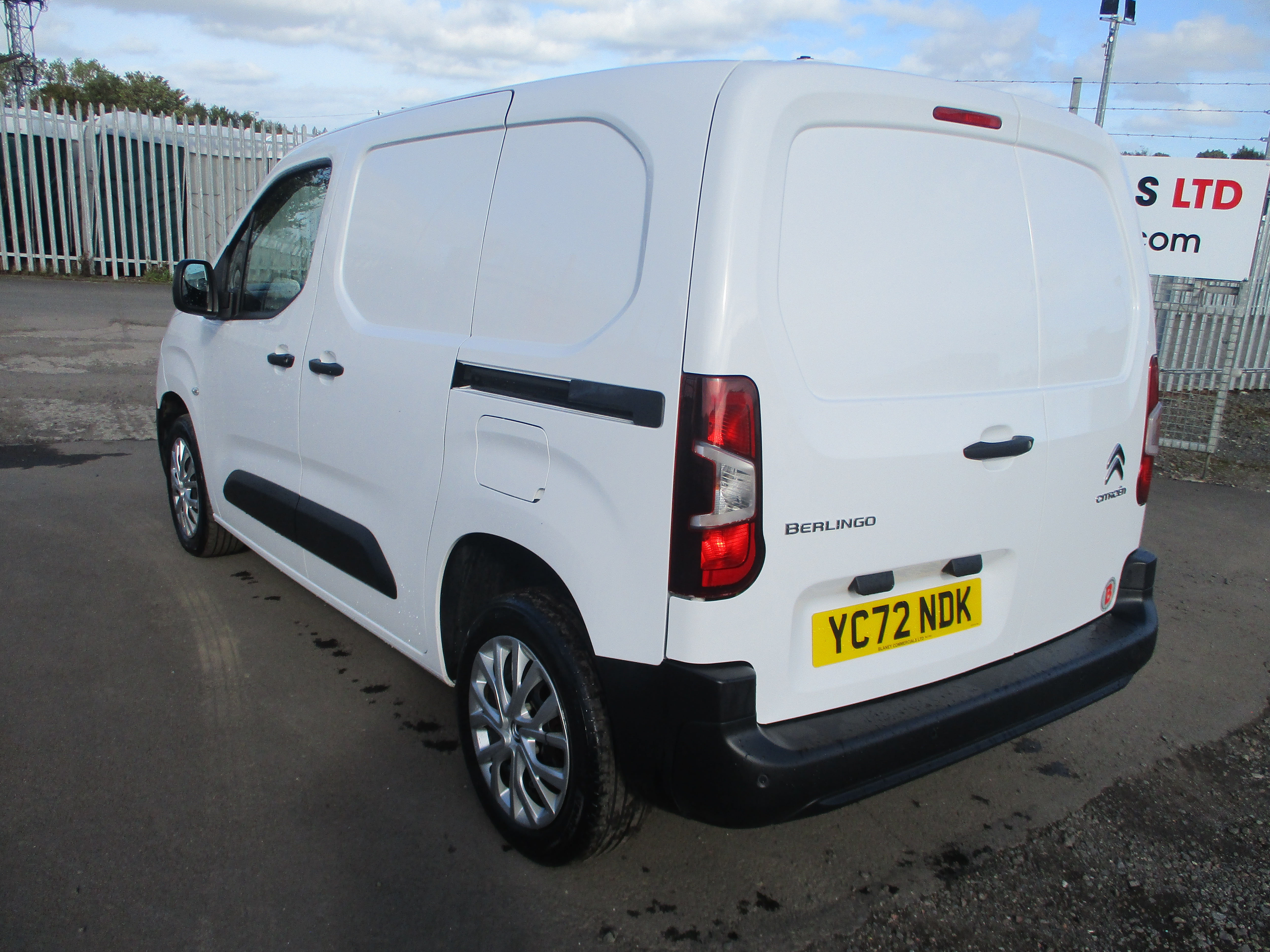 Citroen Berlingo M 1.5 BlueHDi 1000kg 100PS Enterprise Pro (ONE OWNER FROM NEW !!)