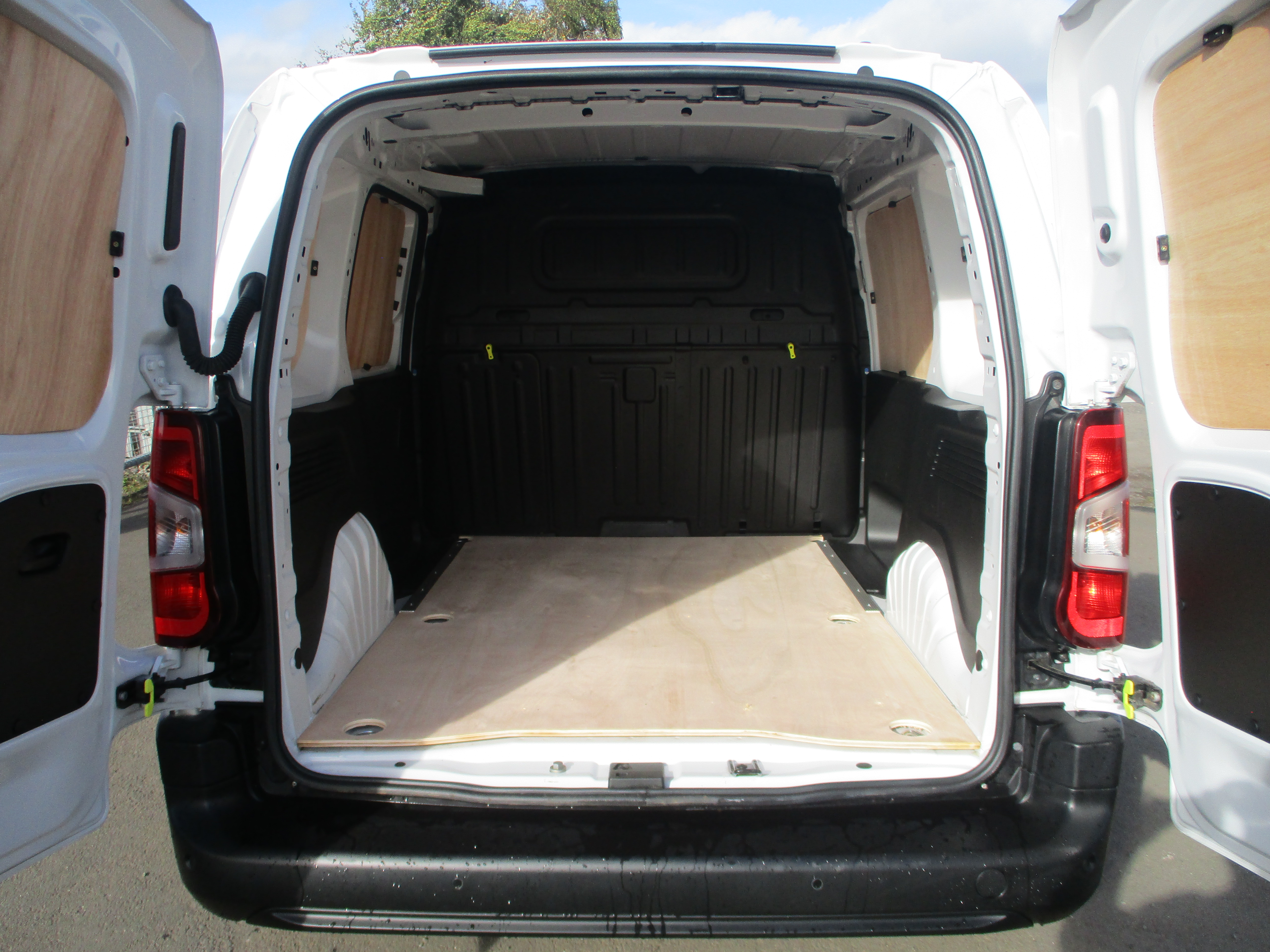 Citroen Berlingo M 1.5 BlueHDi 1000kg 100PS Enterprise Pro (ONE OWNER FROM NEW !!)