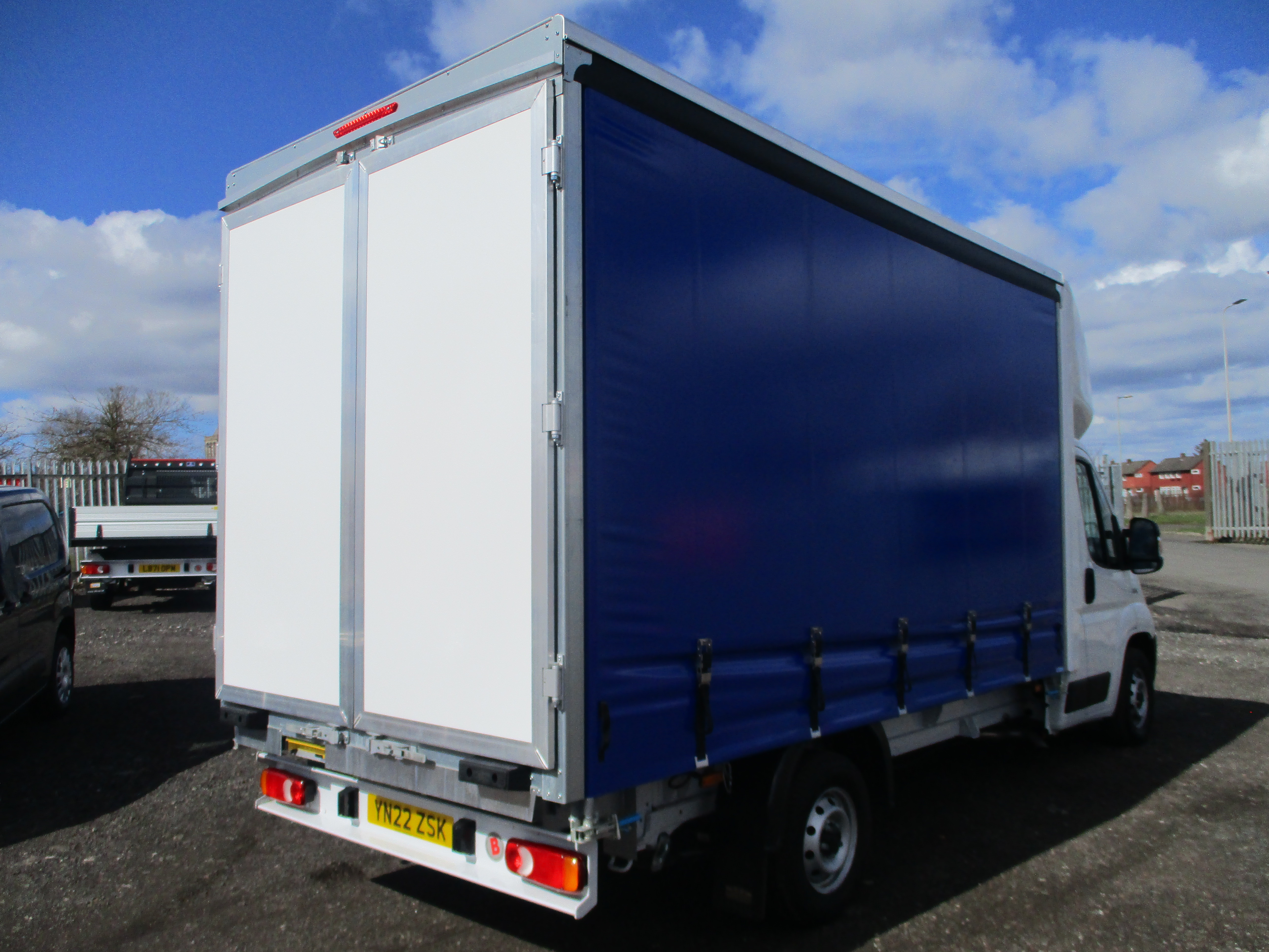 Fiat Ducato Curtainsider Series 8 with Barn Doors 2.3 Diesel 140PS, BIG SPEC including Air Con ( £1,000 OFF RRP )