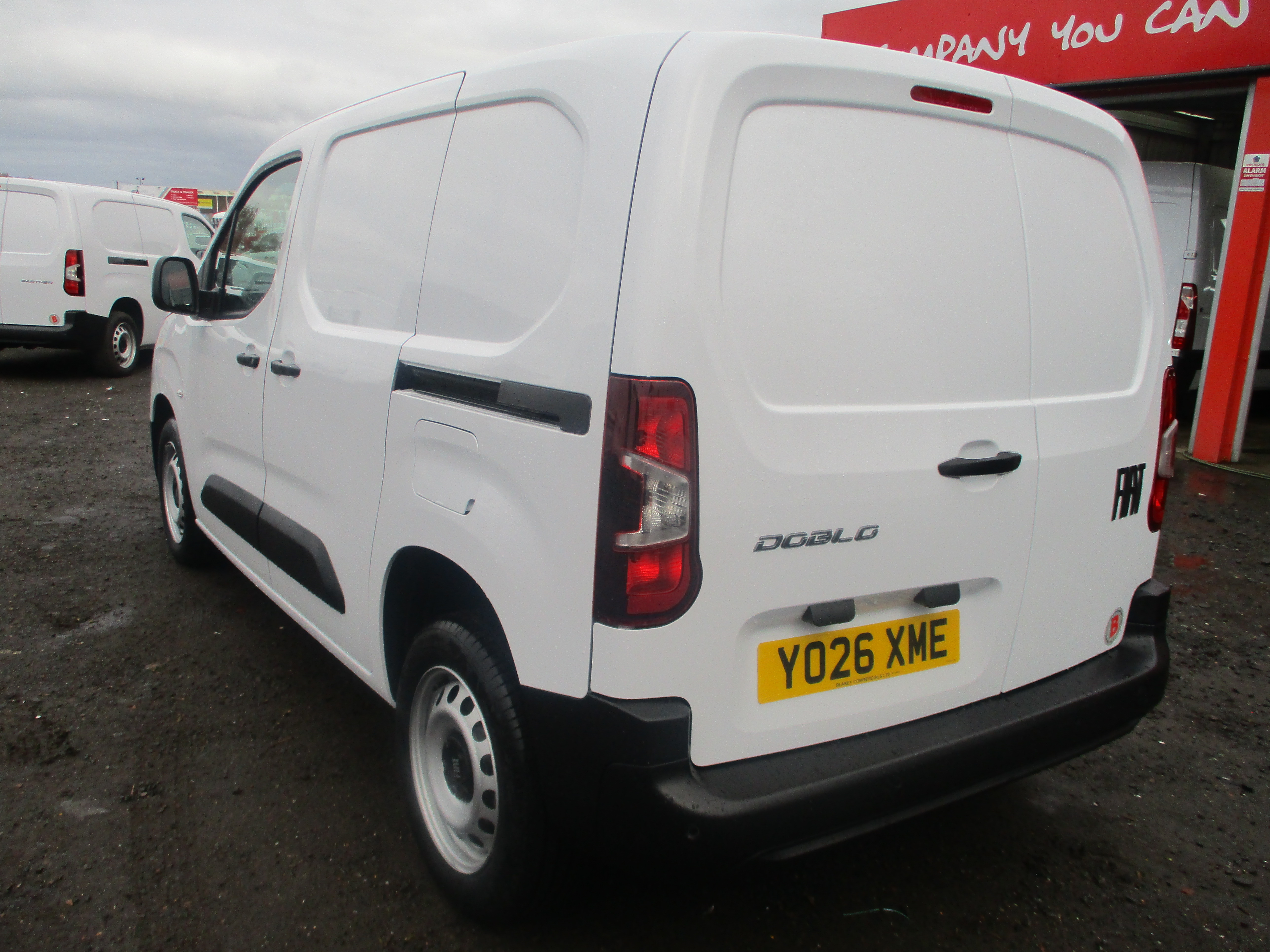Fiat Doblo L1 1.5 D 100PS Primo (NICE SPEC including AIR CON, APPLE CARPLAY, PARKING SENSORS & MORE..) CHOICE OF 2