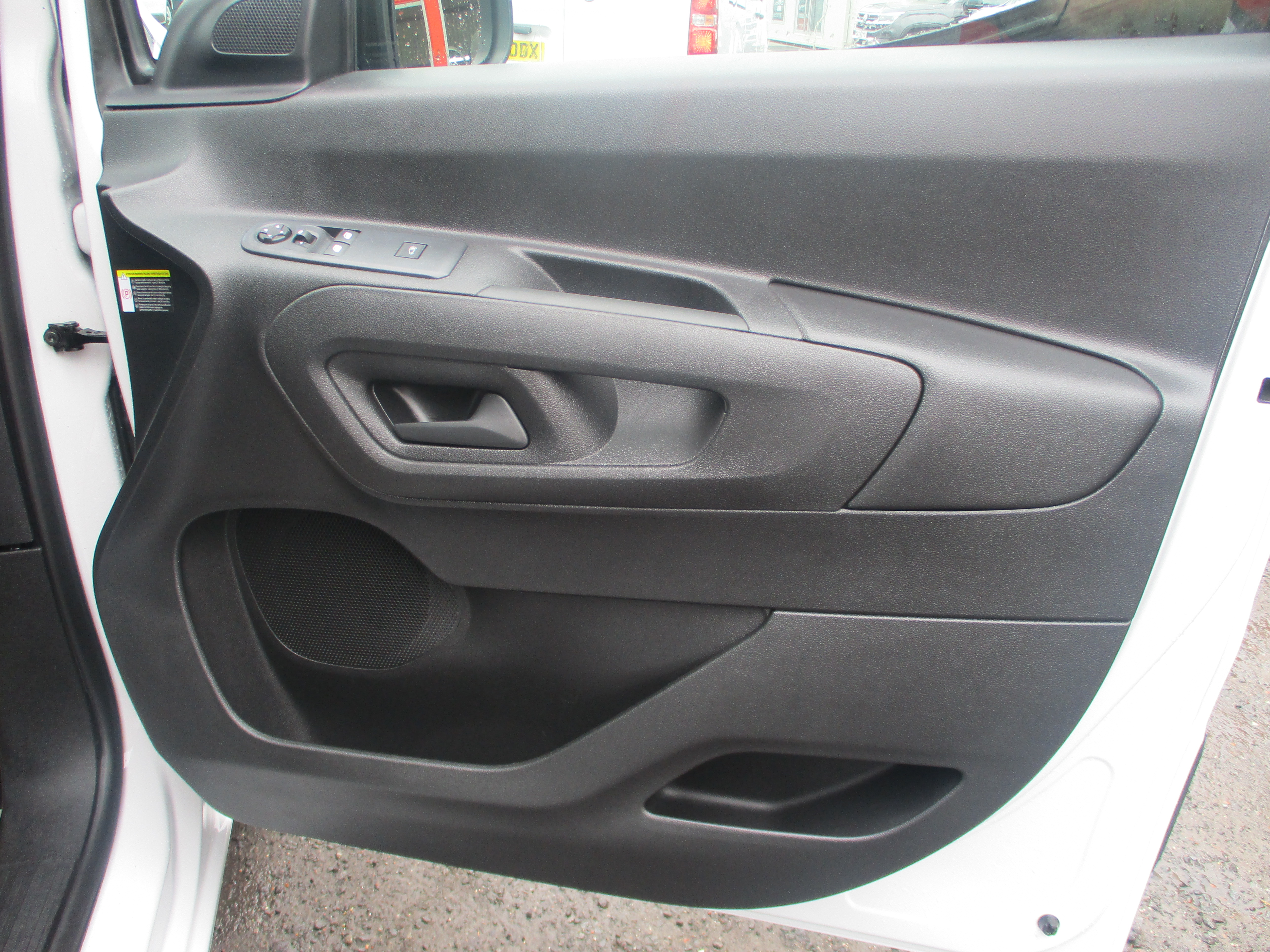 Peugeot Partner 1000 1.5 BlueHDi 130PS Professional + Premier EAT8 (AUTOMATIC)