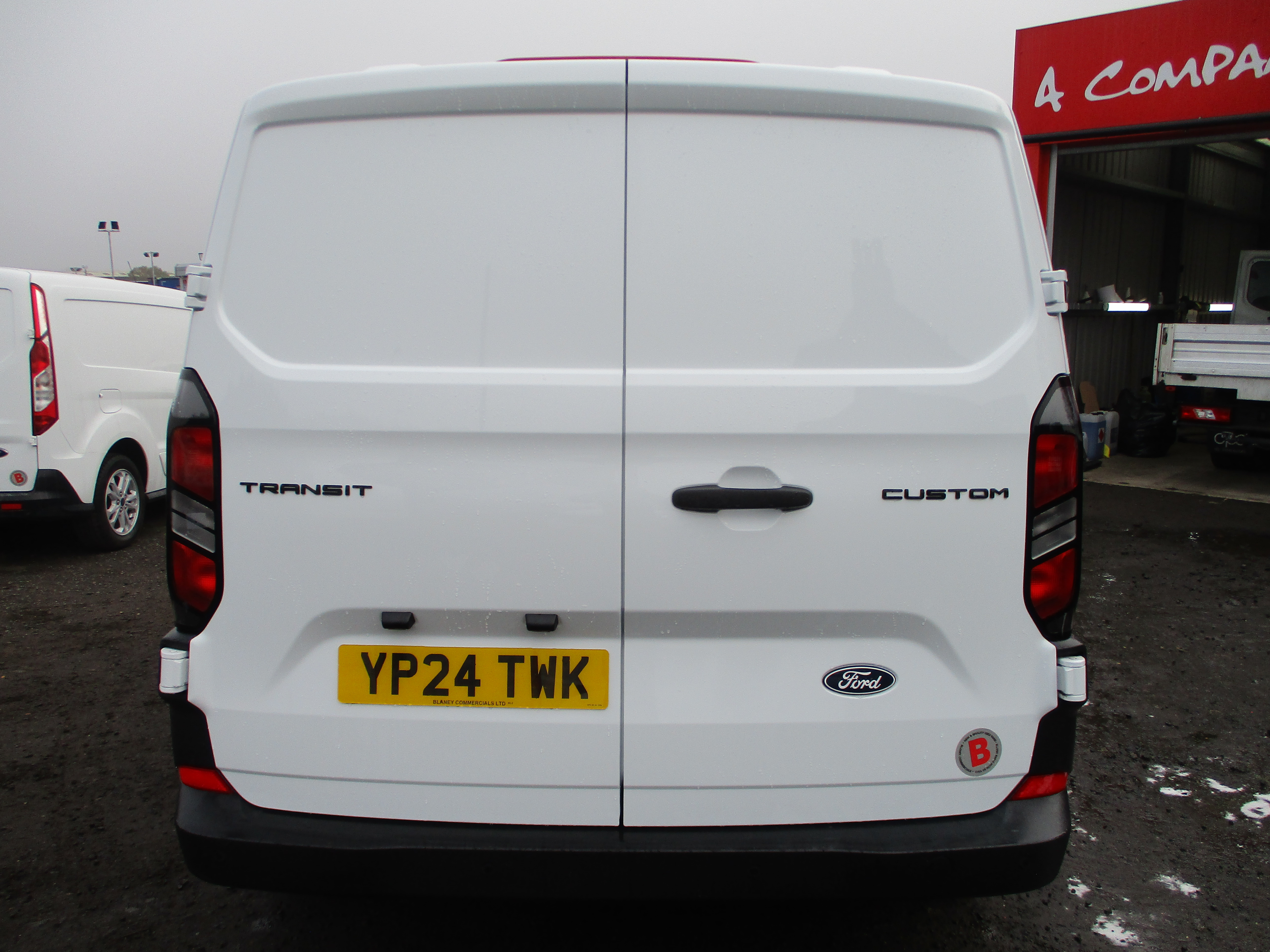 Ford Custom 320 L2H1 2.0 EcoBlue 136PS Leader Van (COVERED ONLY 2,402 MILES)
