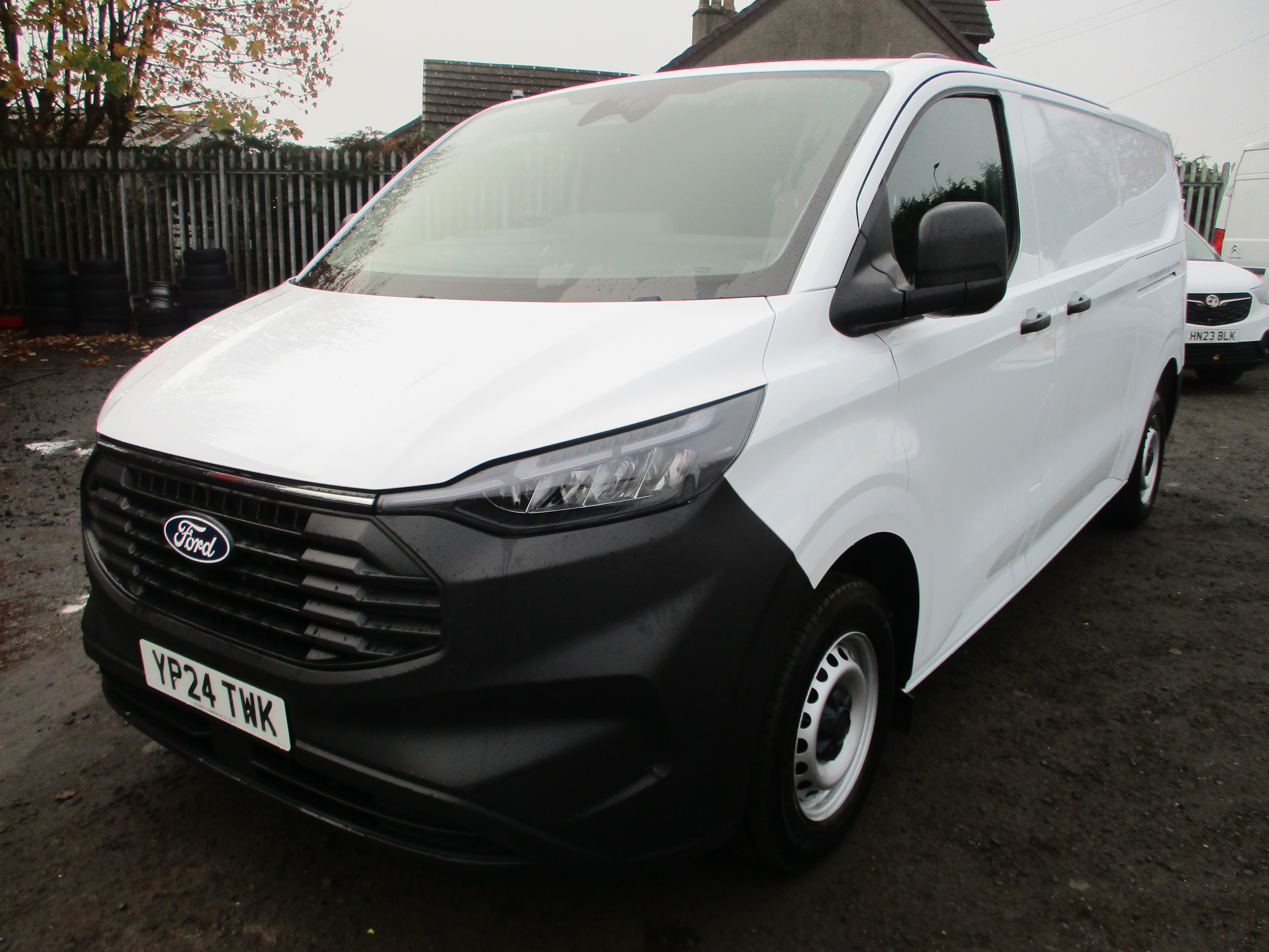 Ford Custom 320 L2H1 2.0 EcoBlue 136PS Leader Van (COVERED ONLY 2,402 MILES)