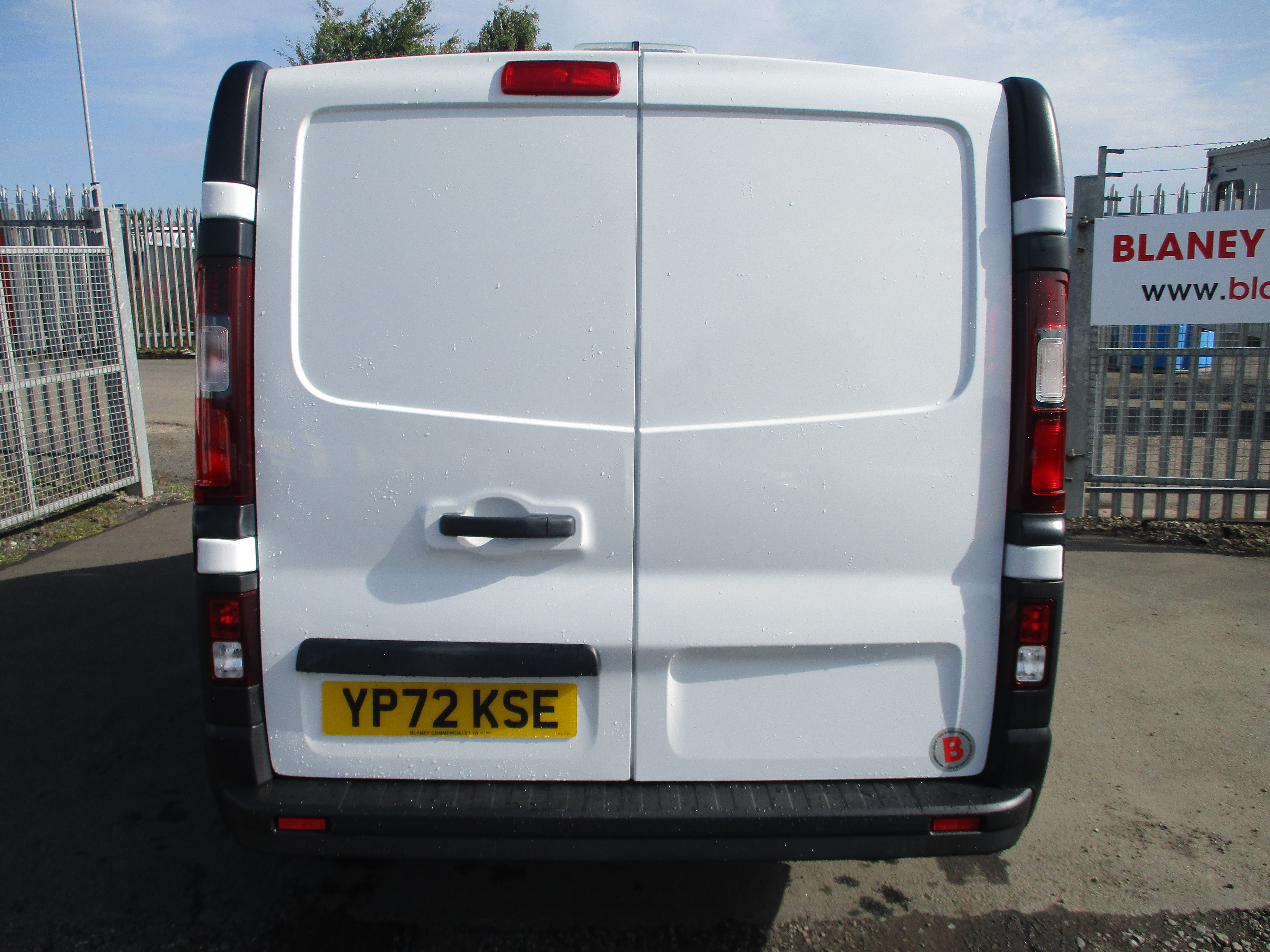 Renault Trafic SL28 Blue dCi 130PS Business Panel Van (FULL SERVICE HISTORY)
